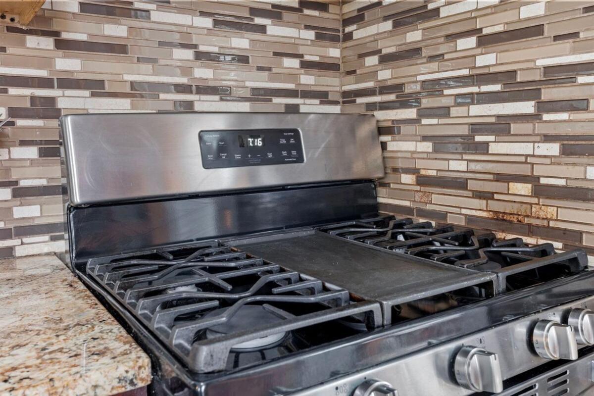 Luxury 8 Bedroom House, Steps To Tropicana, Beach And Boardwalk! Atlantic City Exterior photo
